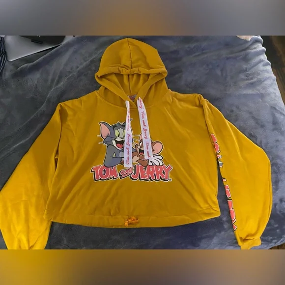 Tom and Jerry women’s large cropped